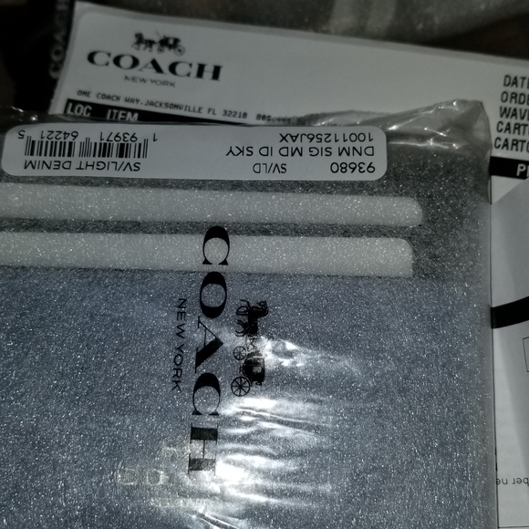 NWT COACH MINI SKINNY ID CARD CASE - Picture 5 of 11